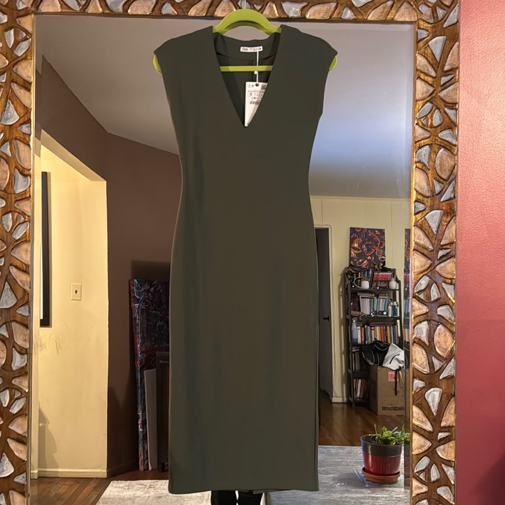 Zara body shape dress midi, small, nwt